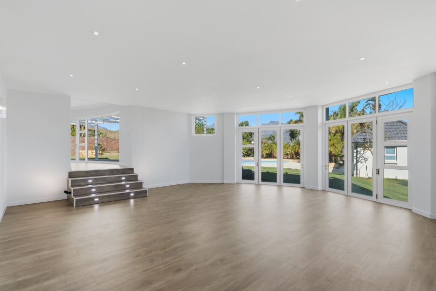 4 Bedroom Property for Sale in Golden Hill Western Cape